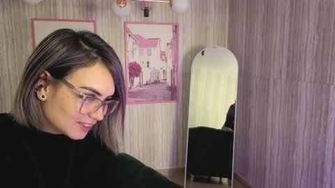 Snapshot of zarcasutra_t chatting on 05-08-26, 01:49 Isabella online show from 05-08-26, 01:49