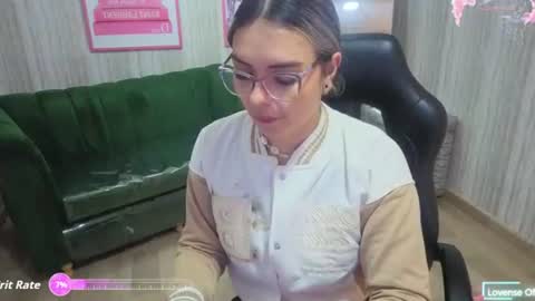 Snapshot of zarcasutra_t chatting on 06-11-26, 12:36 Isabella online show from 06-11-26, 12:36