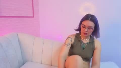 Snapshot of zarcasutra_t chatting on 06-18-26, 02:21 Isabella online show from 06-18-26, 02:21