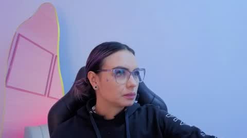 Snapshot of zarcasutra_t chatting on 06-25-26, 01:04 Isabella online show from 06-25-26, 01:04
