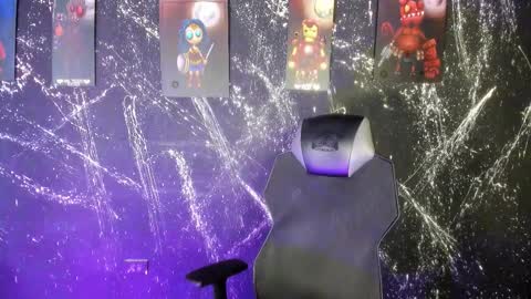 Snapshot of zarinawynne chatting on 12-21-25, 12:56 Zarina Waynne online show from 12-21-25, 12:56