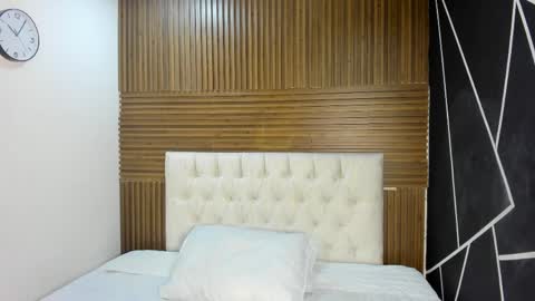 Zarina Waynne online show from 03-25-26, 01:39