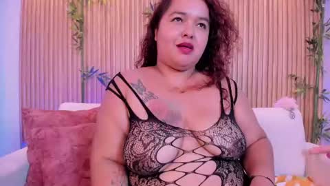 Snapshot of zarulynn chatting on 07-22-26, 03:15 zarulynn online show from 07-22-26, 03:15