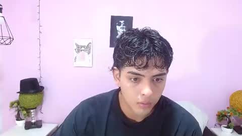 Snapshot of zayne_lyon chatting on 07-23-26, 11:52 zayne lyon online show from 07-23-26, 11:52