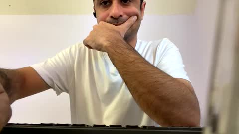 Snapshot of zee20241 chatting on 01-19-26, 04:33 zee20241 online show from 01-19-26, 04:33