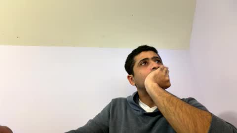 Snapshot of zee20241 chatting on 02-12-26, 01:22 zee20241 online show from 02-12-26, 01:22