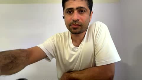 Snapshot of zee20241 chatting on 02-24-26, 02:37 zee20241 online show from 02-24-26, 02:37