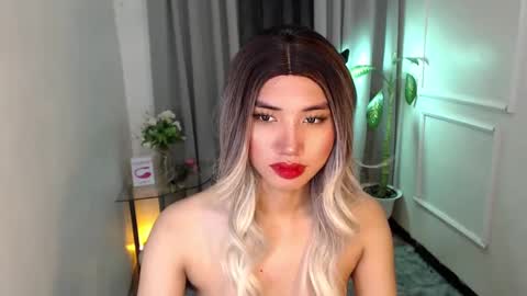 Snapshot of zelainalovetocum chatting on 01-24-25, 03:00 zelainalovetocum online show from 01-24-25, 03:00