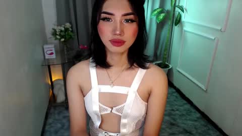Snapshot of zelainalovetocum chatting on 02-05-25, 02:08 zelainalovetocum online show from 02-05-25, 02:08
