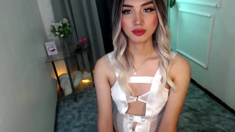 Snapshot of zelainalovetocum chatting on 02-05-25, 05:09 zelainalovetocum online show from 02-05-25, 05:09