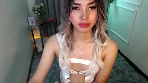 Snapshot of zelainalovetocum chatting on 02-06-25, 09:00 zelainalovetocum online show from 02-06-25, 09:00