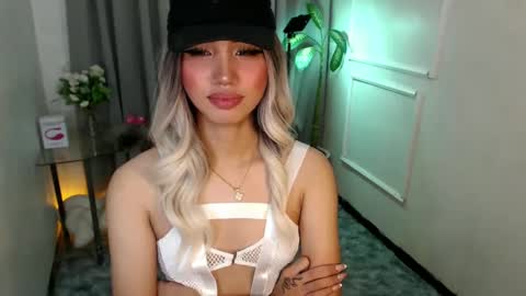 Snapshot of zelainalovetocum chatting on 02-17-25, 09:41 zelainalovetocum online show from 02-17-25, 09:41