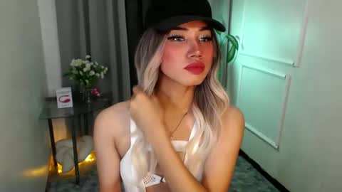 Snapshot of zelainalovetocum chatting on 02-18-25, 01:00 zelainalovetocum online show from 02-18-25, 01:00