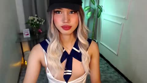 Snapshot of zelainalovetocum chatting on 02-19-25, 04:11 zelainalovetocum online show from 02-19-25, 04:11