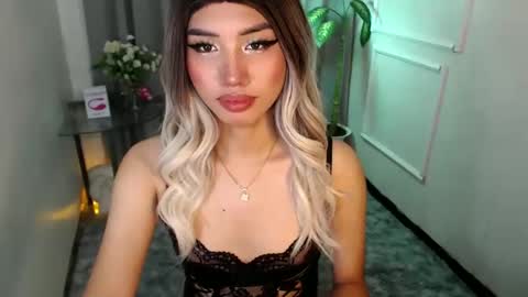 Snapshot of zelainalovetocum chatting on 02-22-25, 04:40 zelainalovetocum online show from 02-22-25, 04:40