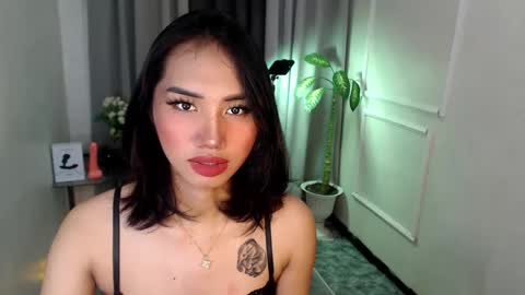 Snapshot of zelainalovetocum chatting on 03-06-25, 03:02 zelainalovetocum online show from 03-06-25, 03:02
