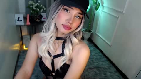 Snapshot of zelainalovetocum chatting on 03-12-25, 06:22 zelainalovetocum online show from 03-12-25, 06:22