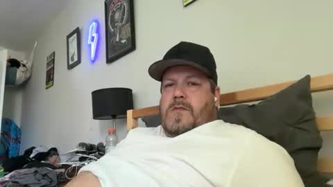 Snapshot of zellysgift1 chatting on 05-10-26, 04:01 zellysgift1 online show from 05-10-26, 04:01