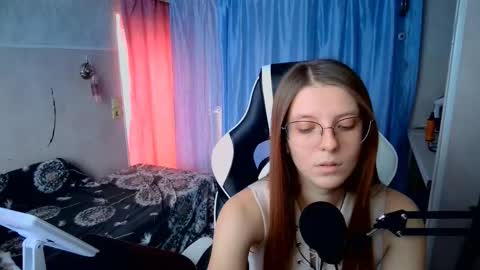 Snapshot of zelmacurington chatting on 01-08-26, 11:01 Julia online show from 01-08-26, 11:01