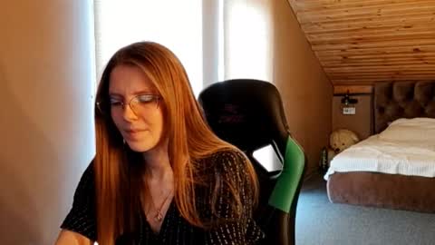 Snapshot of zelmacurington chatting on 01-10-26, 11:23 Julia online show from 01-10-26, 11:23