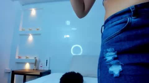 Zenda Evans online show from 12-01-25, 04:06