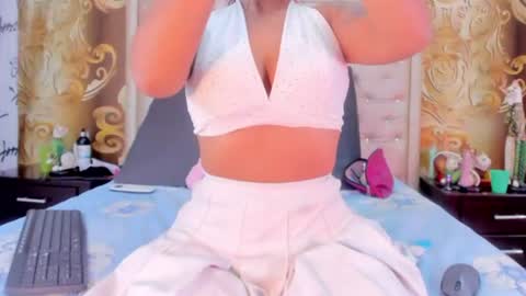 Snapshot of zendamoretty chatting on 07-13-26, 04:04 zen online show from 07-13-26, 04:04