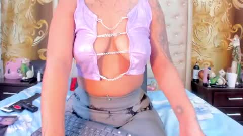 Snapshot of zendamoretty chatting on 07-16-26, 12:27 zen online show from 07-16-26, 12:27