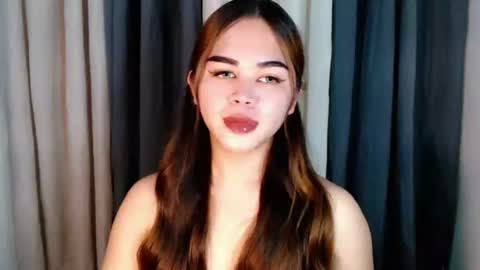 Zendaya online show from 06-12-26, 01:54