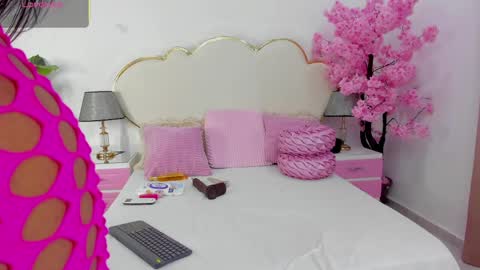 zendayarosse online show from 04-06-26, 09:49