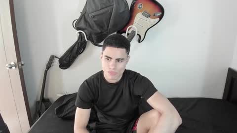 Snapshot of zenhzu chatting on 12-21-24, 07:38 zenzhu online show from 12-21-24, 07:38