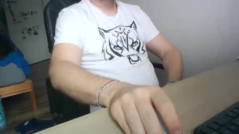Snapshot of zenlem chatting on 05-12-26, 07:49 zenlem online show from 05-12-26, 07:49