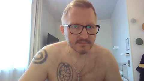 Snapshot of zenlem chatting on 05-17-26, 03:08 zenlem online show from 05-17-26, 03:08