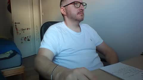Snapshot of zenlem chatting on 06-02-26, 05:42 zenlem online show from 06-02-26, 05:42