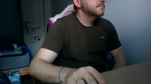 Snapshot of zenlem chatting on 06-06-26, 02:44 zenlem online show from 06-06-26, 02:44