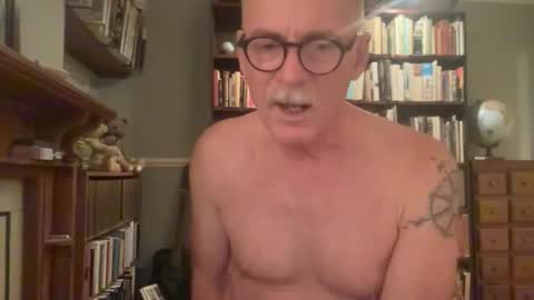 Snapshot of zephr1 chatting on 12-02-25, 09:43 zephr1 online show from 12-02-25, 09:43