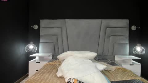 ZEPHYRA ANGELS online show from 02-11-25, 06:44