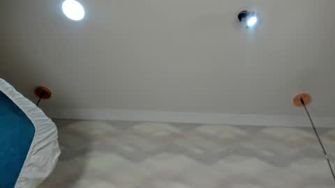 ZEPHYRA ANGELS online show from 11-24-25, 04:01