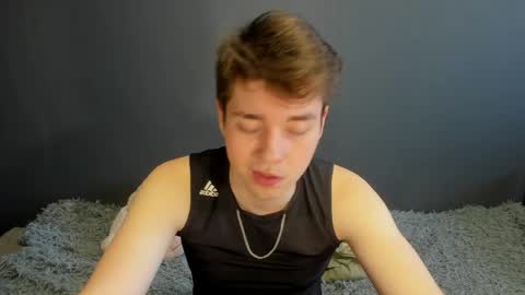 Snapshot of zeriixx chatting on 04-14-26, 01:55 Ethan online show from 04-14-26, 01:55