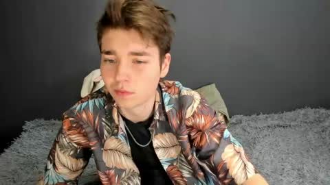 Snapshot of zeriixx chatting on 04-20-26, 02:14 Ethan online show from 04-20-26, 02:14