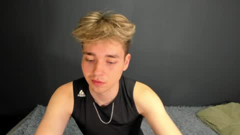 Snapshot of zeriixx chatting on 05-07-26, 02:28 Ethan online show from 05-07-26, 02:28
