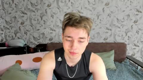 Snapshot of zeriixx chatting on 05-14-26, 02:51 Ethan online show from 05-14-26, 02:51