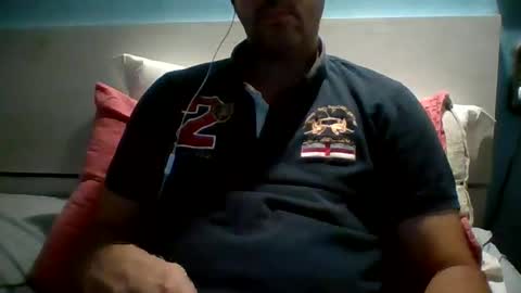 Snapshot of zeus00811 chatting on 09-09-25, 04:45 zeus online show from 09-09-25, 04:45