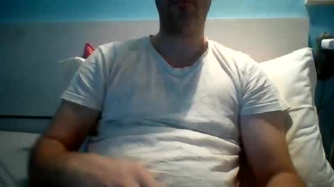 Snapshot of zeus00811 chatting on 09-28-25, 05:46 zeus online show from 09-28-25, 05:46