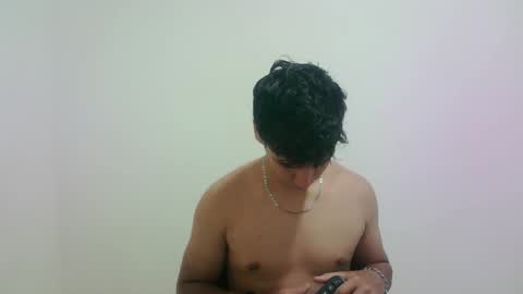 zeus_183 online show from 09-20-25, 11:39