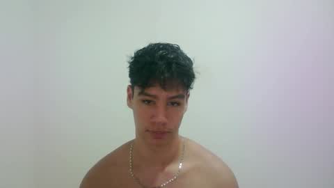 zeus_183 online show from 10-10-25, 11:48