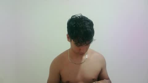 zeus_183 online show from 11-01-25, 11:29