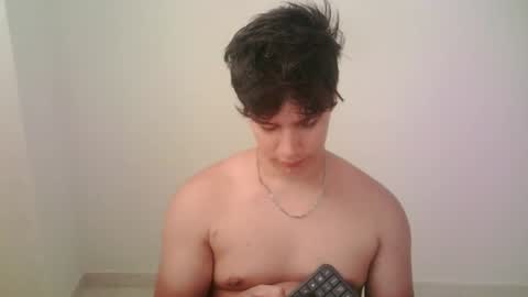 zeus_183 online show from 07-11-26, 08:44
