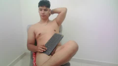 zeus_183 online show from 07-24-26, 12:58