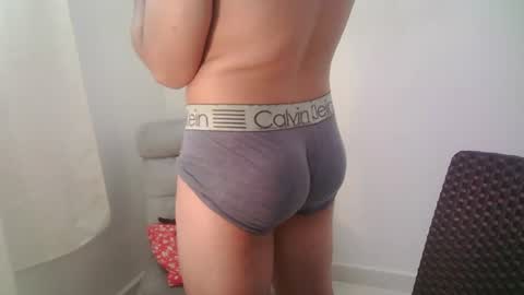 zeus_183 online show from 07-28-26, 01:54