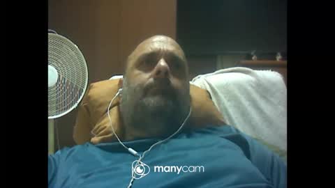 Snapshot of zeusdioss chatting on 05-09-26, 12:49 zeusdioss online show from 05-09-26, 12:49